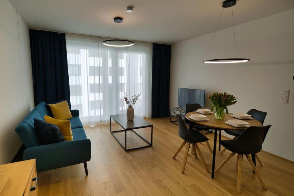 Modern Apartment Near Stadtpark Вена Экстерьер фото
